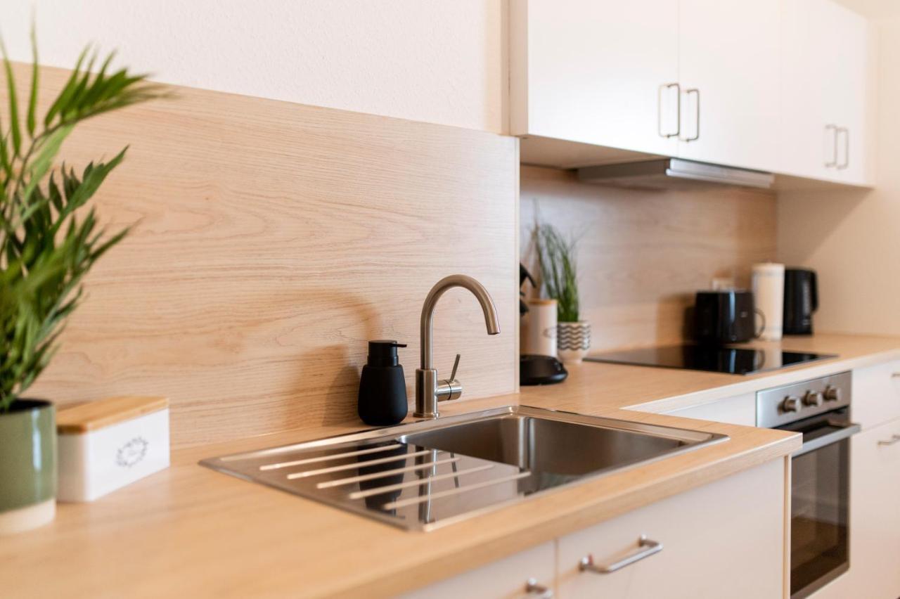 Peter Apartments - Wohnung 90Qm, 3 Schlafzimmer, Kueche, Wohnzimmer, Balkon, Netflix Φούλντα Εξωτερικό φωτογραφία
